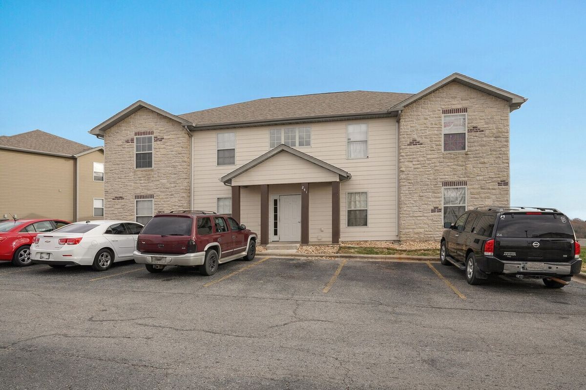 Building Photo - 241 Toni Ln