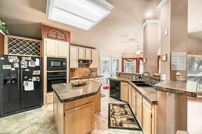 Foto del edificio - 1817 Christy Ct