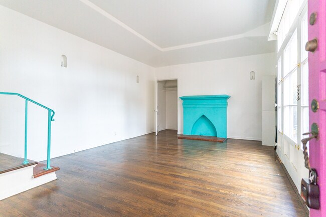 Foto del edificio - 559 N Alexandria Ave