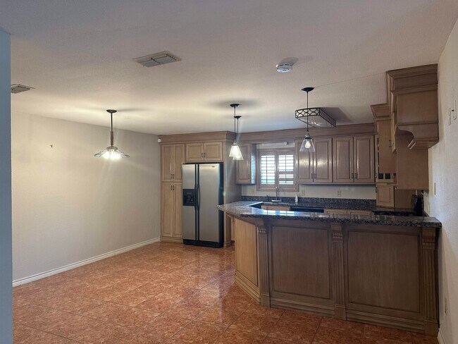 Building Photo - 9019 Siller Loop