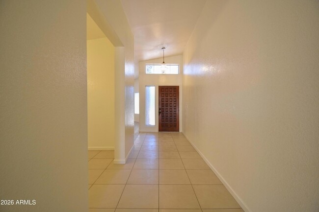 Foto del edificio - 5570 W Becker Ln