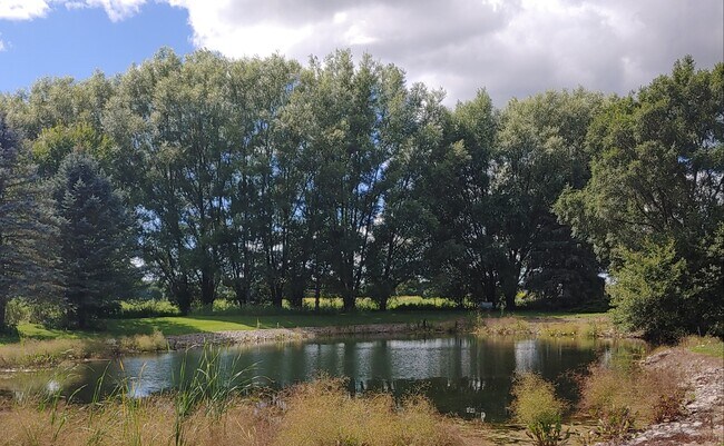 Foto del edificio - 1253 Cochrane Rd