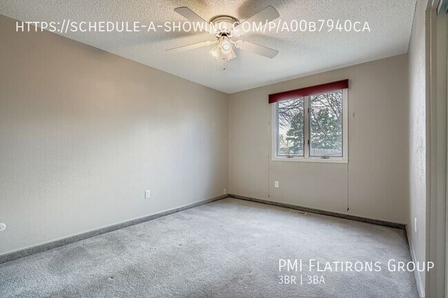 Foto del edificio - 8353 Dudley Ct