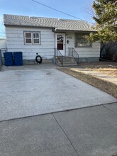 Building Photo - 406 13th St S