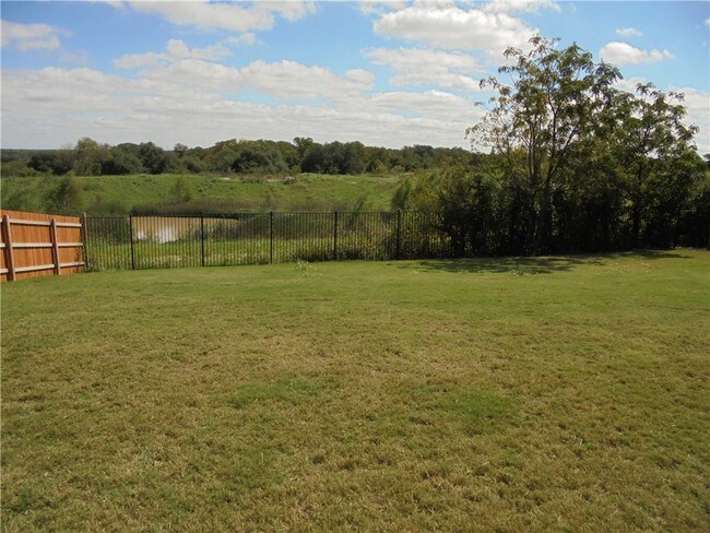 Building Photo - 709 Liard River Rd