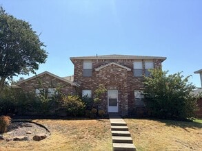 Building Photo - 1525 Melrose Ln