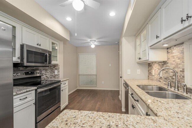 Building Photo - 12625 Memorial Dr