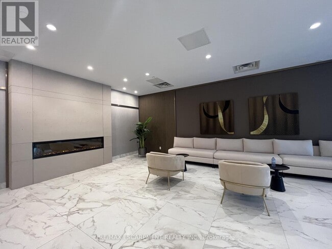 Building Photo - 490 Gordon Krantz Ave