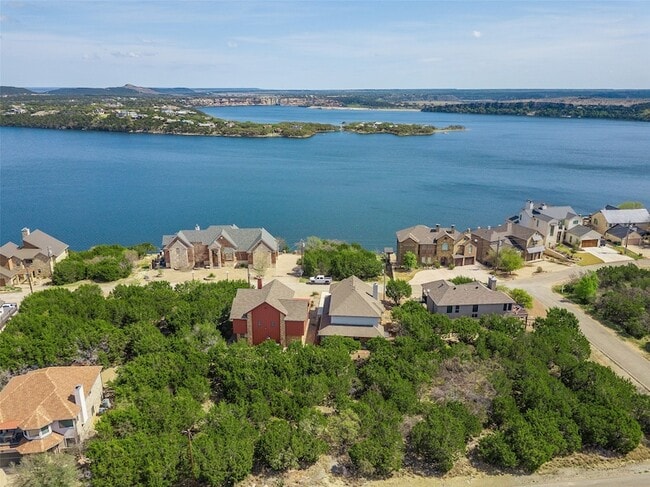 Foto del edificio - 185 Oyster Bay Ct