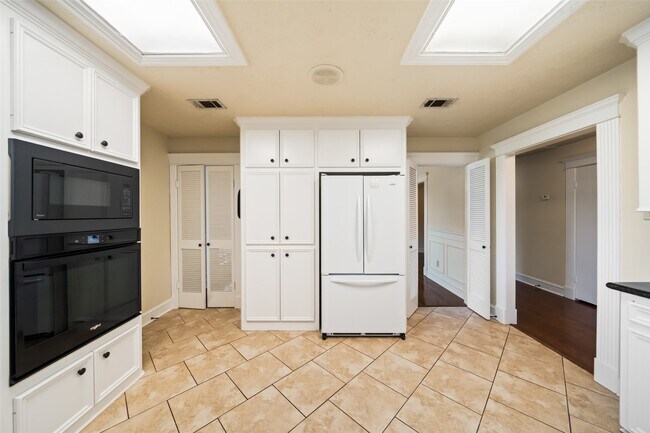 Foto del edificio - 101 Fairway View Ln