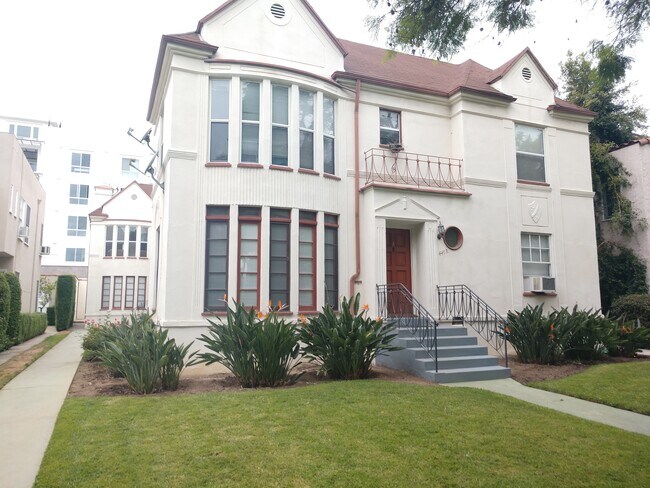 Foto del edificio - 447 N Oakhurst Dr