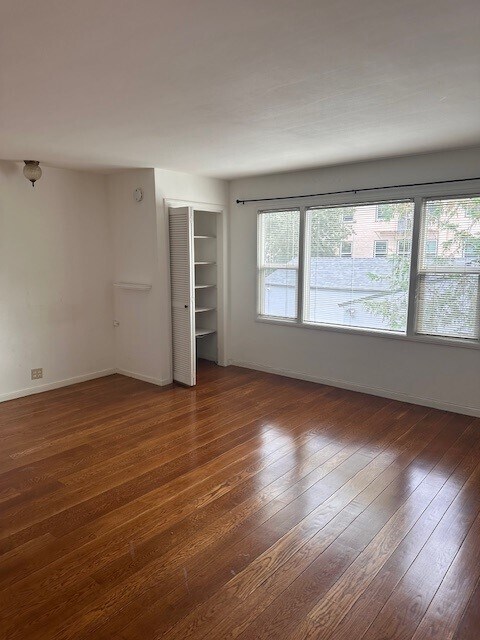 Bedroom - 15 Clinton St