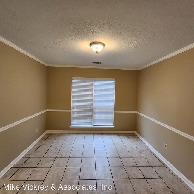 Building Photo - 4 br, 2 bath House - 930 Hunting Horn way