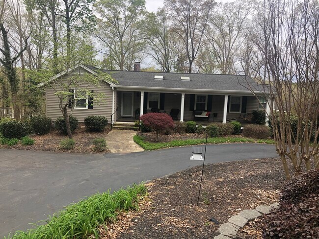 Foto del edificio - 214 Indian Trl