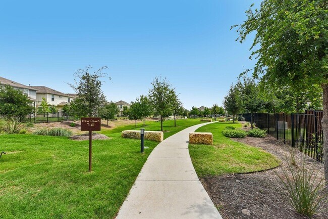 Foto del edificio - 9901 Thane Way