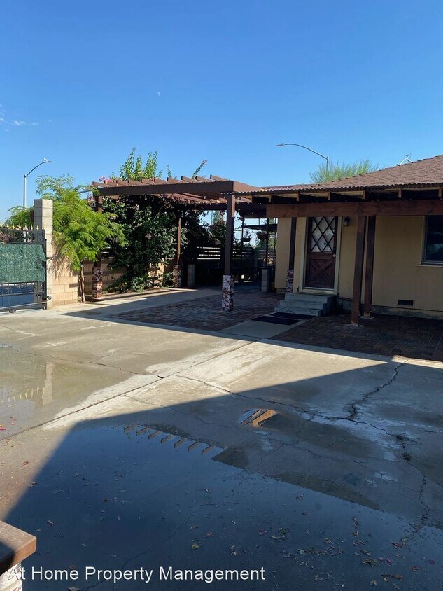 Primary Photo - 3 br, 2 bath House - 8247 Stine Rd