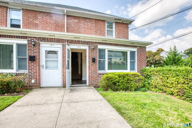 Foto del edificio - 126 Pemberwick Rd