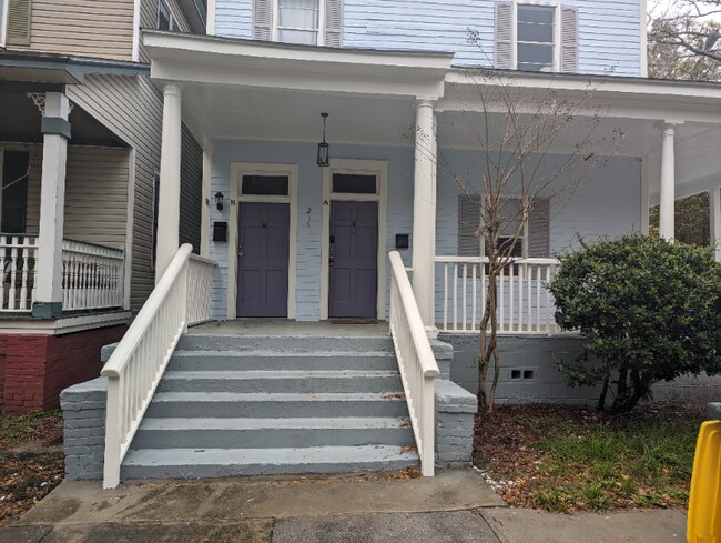 Building Photo - 214 E 40th St