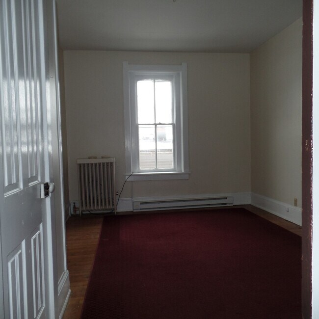 Foto del edificio - 321-323 Bishop Street (E)