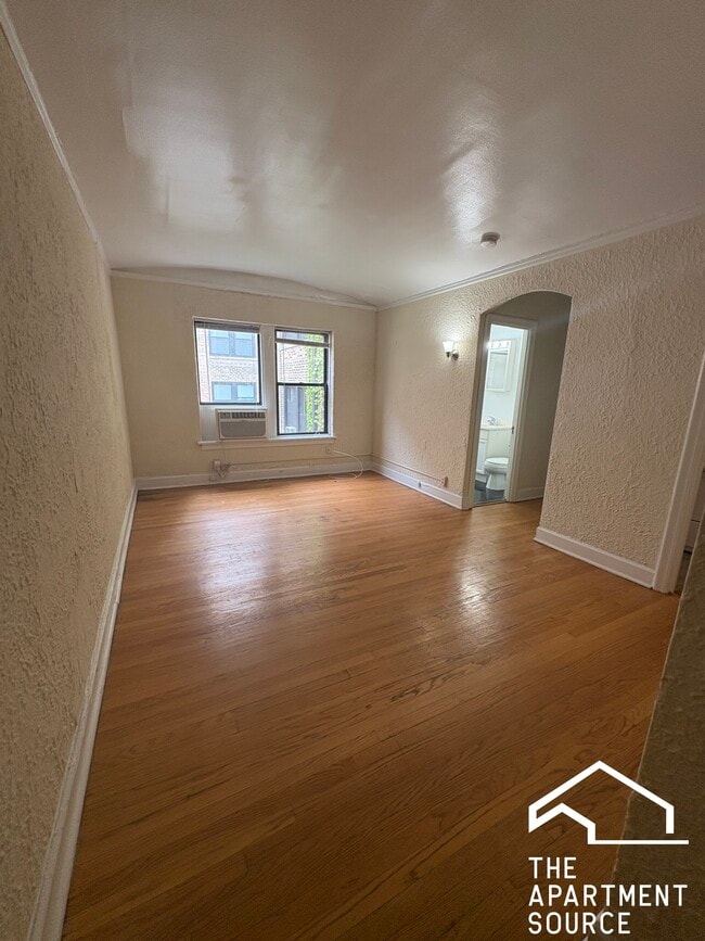 Building Photo - 532 W Arlington Pl