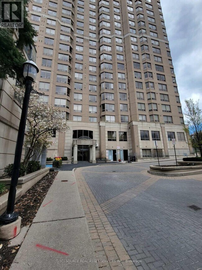 Photo du bâtiment - 5418 Yonge St