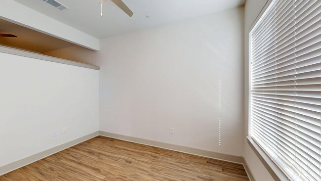 Interior Photo - Griffis Frisco