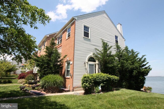 Building Photo - 1404 River Mist Ct