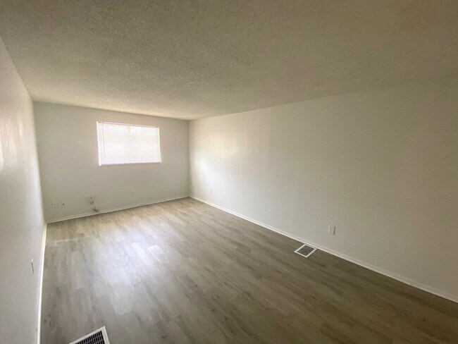 Foto del edificio - 217 57th Ave E