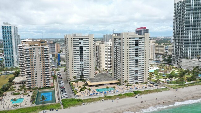 Foto del edificio - 1880 S Ocean Dr