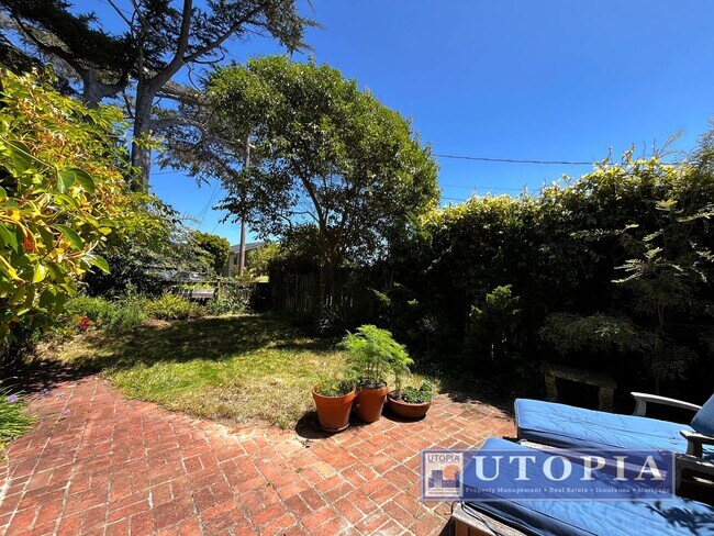 Foto del edificio - Beautiful, custom finished home in Aptos, ...