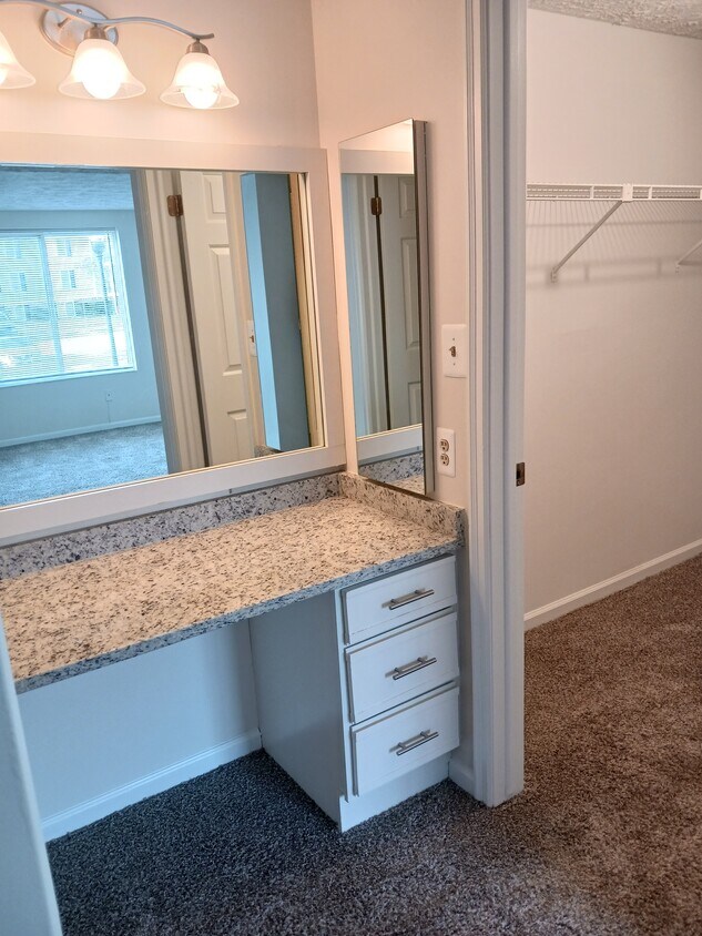 Vanity in master bedroom - 3500 Kingsley Ct