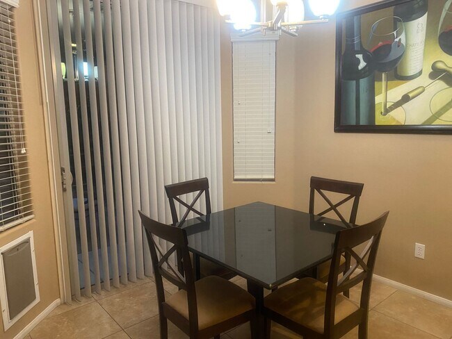 Building Photo - 7469 Calzado Dr