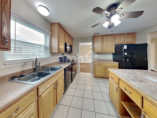 Foto del edificio - 311 Hartford Ct