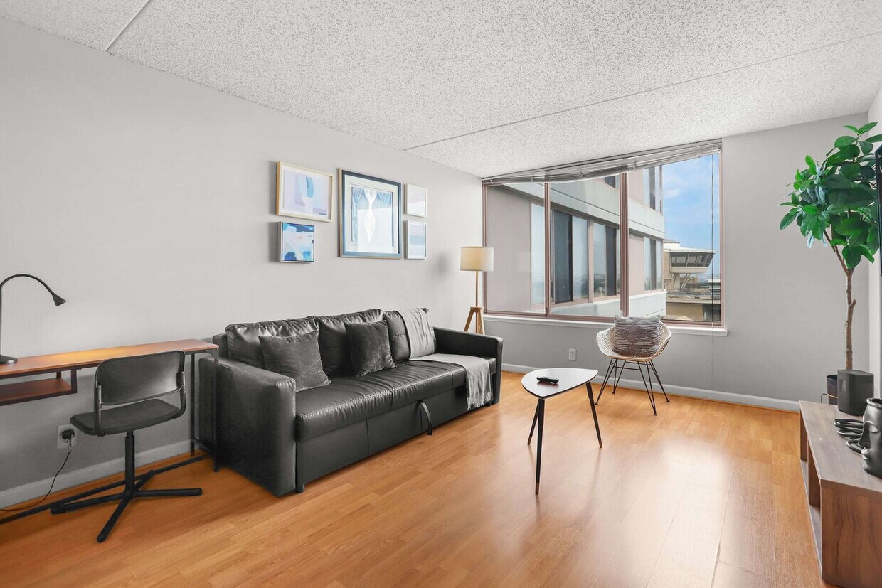 Foto principal - 401 12th St S