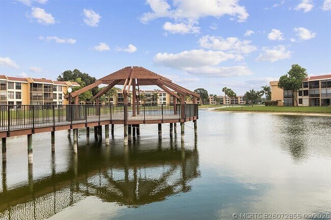 Building Photo - 6114 Coral Lake Dr