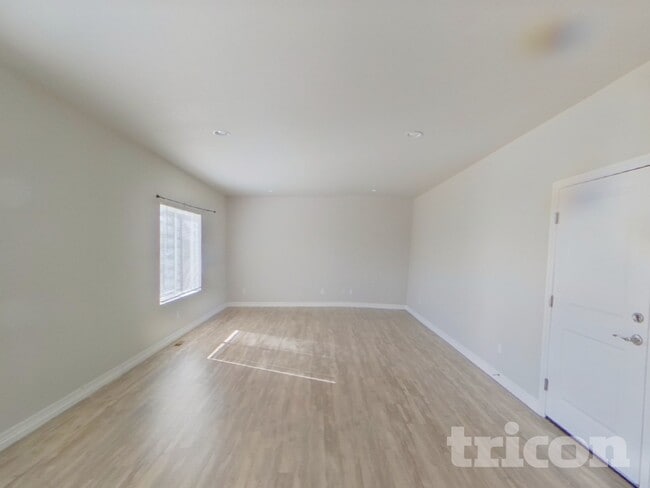 Building Photo - 1126 Huntington Ave