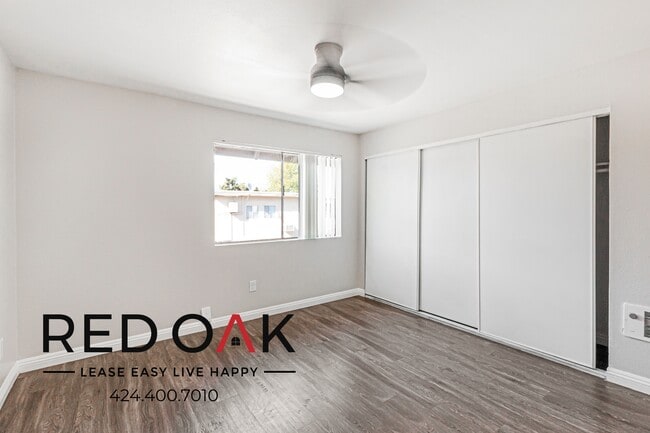 Foto del edificio - 585 N Dudley St