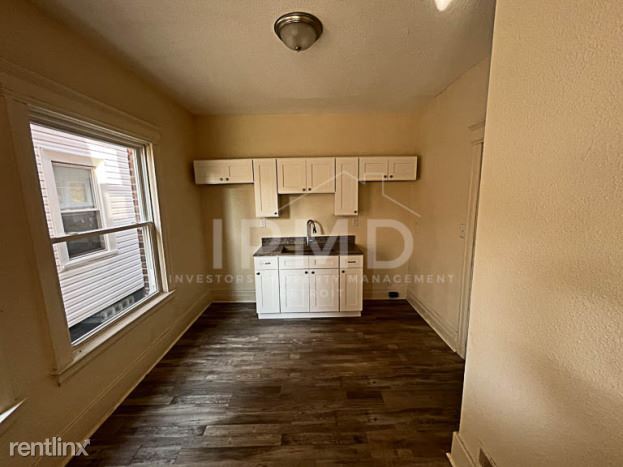 Foto del edificio - 1 br, 1 bath House - 985 E Grand Blvd