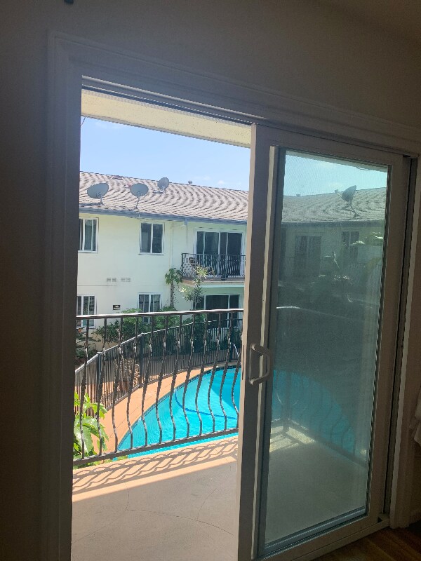 1138 La Cienega Blvd, Los Angeles, CA 90035 Room for Rent in Los