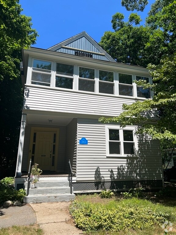 Building Photo - 263 Auburndale Ave