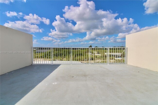 Building Photo - 25875 SW 145th Ave