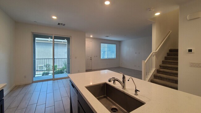 Foto del edificio - 3 Bedroom 2.5 Bath Townhouse