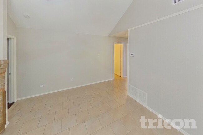 Foto del edificio - 1734 Windmill Ln