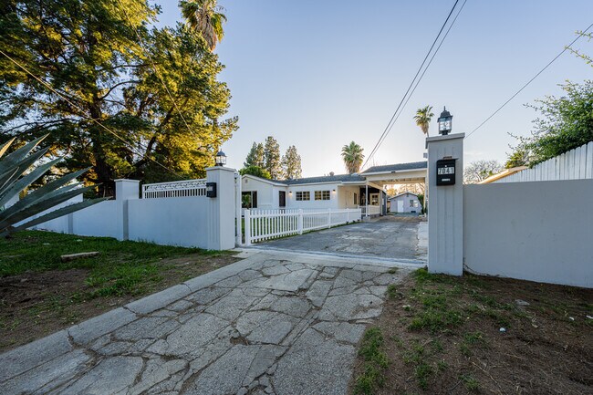 Building Photo - 7041 Yolanda Ave