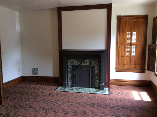 Foto del edificio - 354 W 9TH