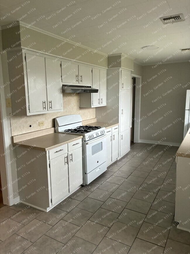 Foto del edificio - 1836 Ridgefield Ave