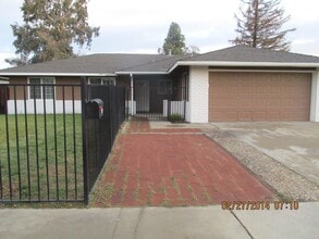 Building Photo - 1521 Clevenger Dr