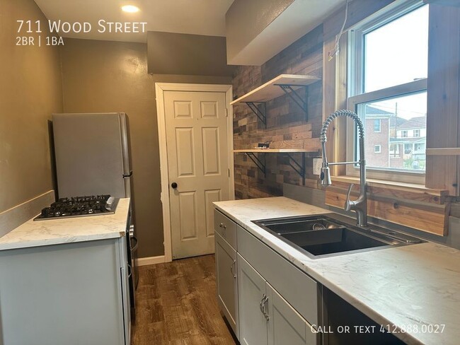 Foto del edificio - 711 Wood St