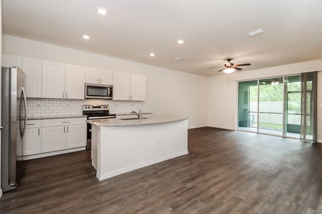 Building Photo - 11864 Mountain Retreat Ln