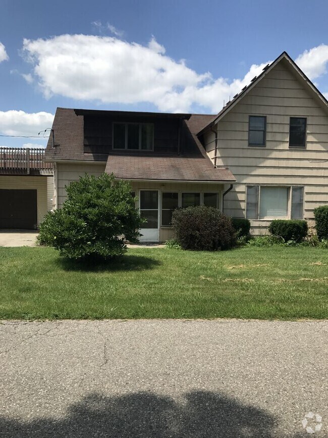 Apartments For Rent in Attica, MI with Hardwood Floors 2 Rentals